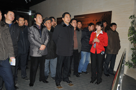 陕西省委原副书记董雷等领导莅临我馆参观指导