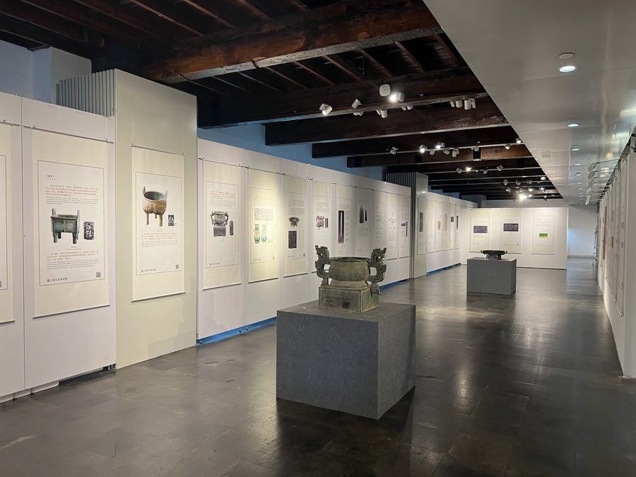 汉字展及文物复仿制品展_调整大小