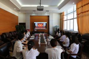 中国文字博物馆组织全体工作人员收听收看全国抗击新冠肺炎疫情表彰大会