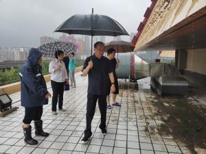 中国文字博物馆在安阳强降雨袭击下积极开展抗洪抢险